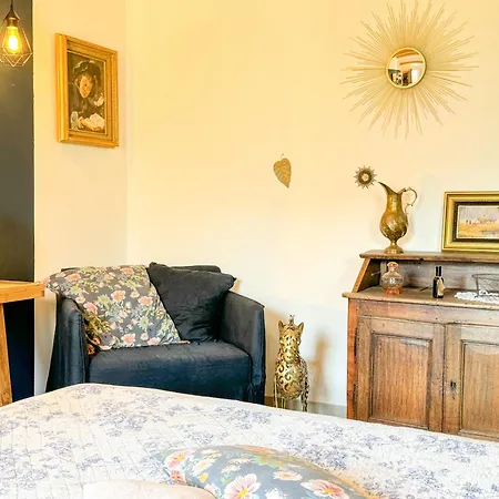 Maison De Campagne, Deux Chambres, Vue Sur Les Montagnes