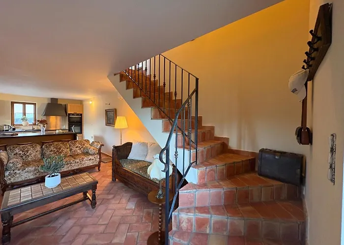 Maison De Campagne, Deux Chambres, Vue Sur Les Montagnes